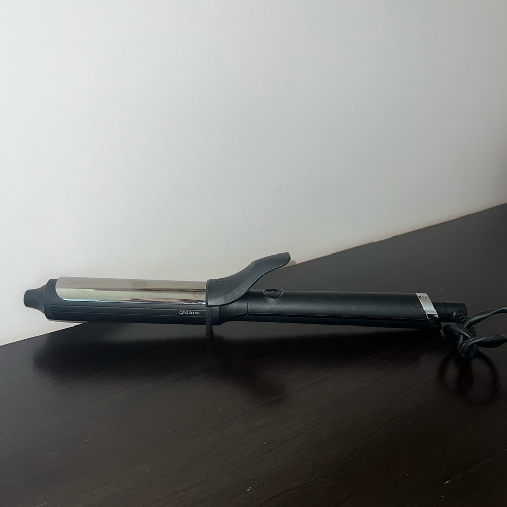 GHD curling iron